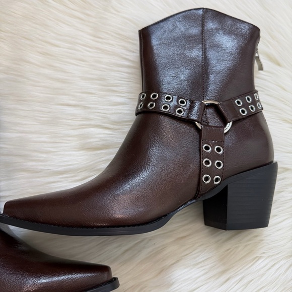 NWT Lulu's Hallee Brown Pointed Toe Ankle Boots Size 9 - Picture 5 of 14